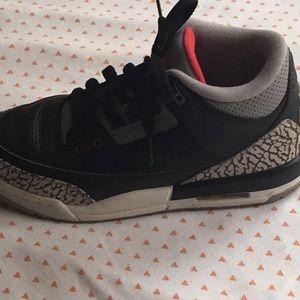 pair of Jordan the numbers 3 in a size 6